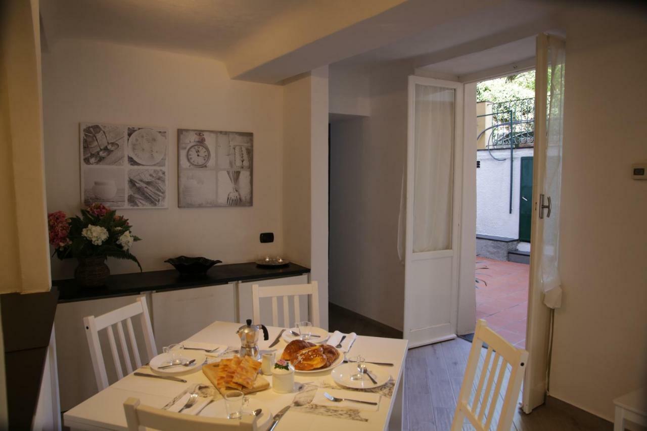 Posidonia Casa Al Mare In Citta Lägenhet Genua Exteriör bild